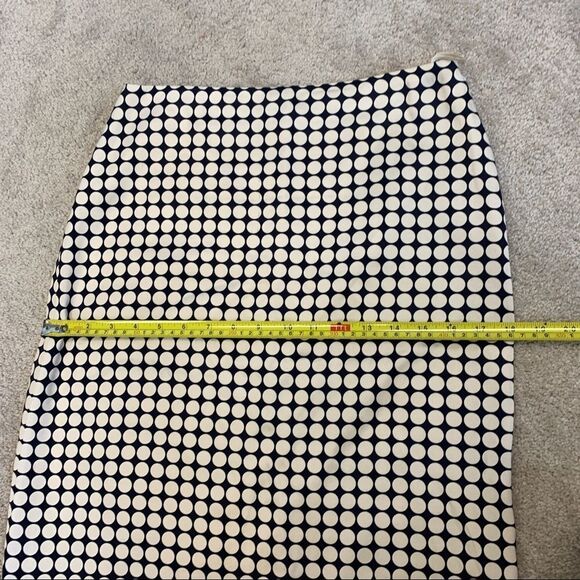 Banana Republic polka dot pencil skirt 100% silk Sz 2 Ivory white black🇨🇦 - Picture 8 of 10